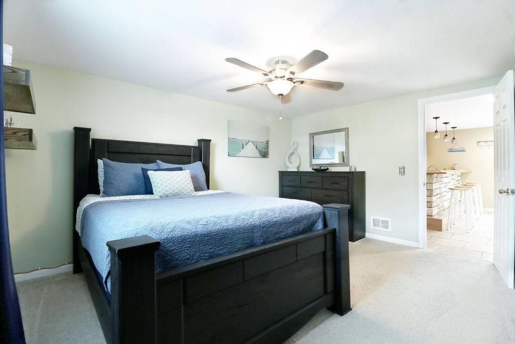 Chain O Lakes Nautical 4Bed 3Bath Waterfront With Bonus Room, Large Deck And Hot Tub Fox Lake 외부 사진